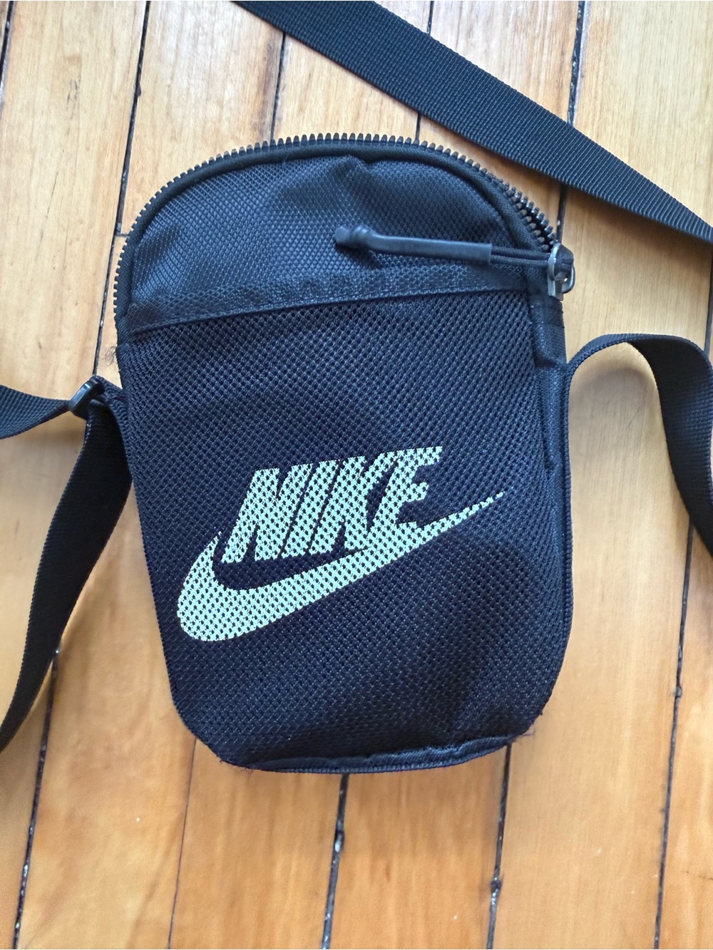 Nike Heritage Crossbody Sling Bag Unisex Small Black/White Mesh BA5871 010
